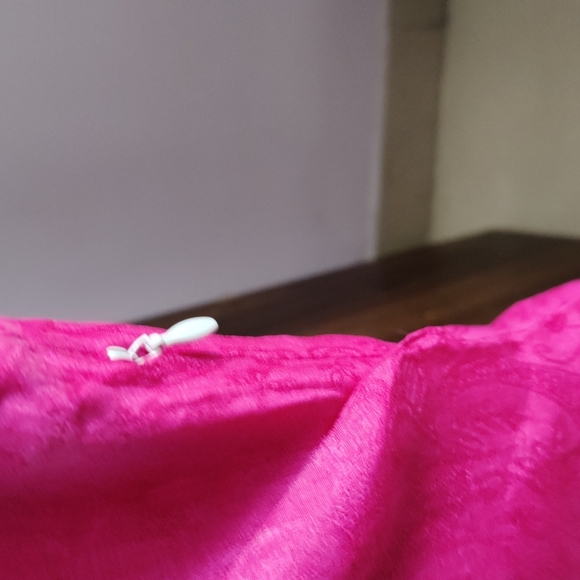 Pure Silk Suit - Picture 4 of 5